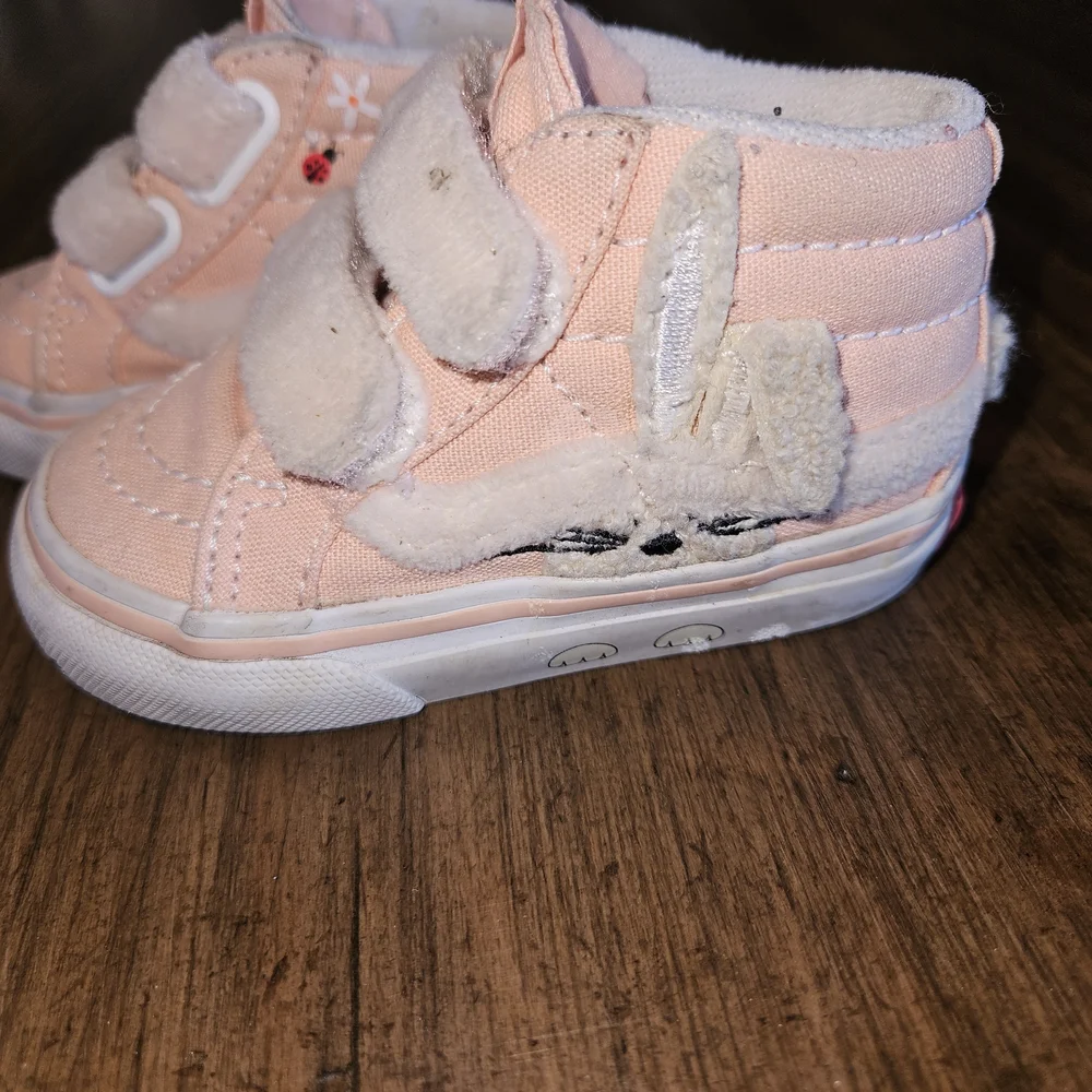 Vans Kids Peach Sneakers with Velcro Straps